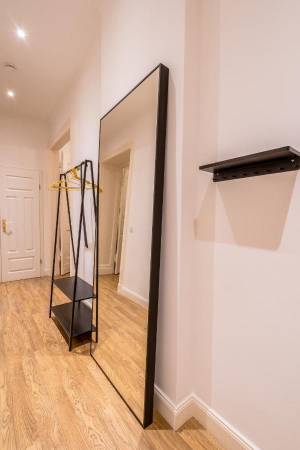 Leben Wie Ein Kreuzberger Altbau Charme Mit Stuck In Bester Kiezlage Berlin Zewnętrze zdjęcie